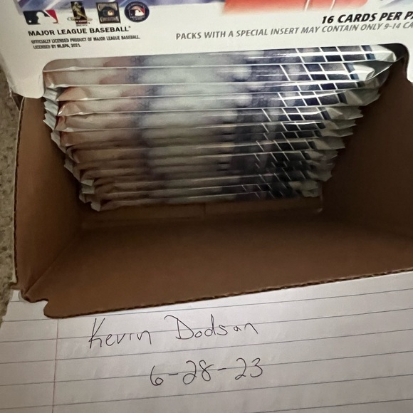 2021 Topps series 1 baseball cards - Picture 2 of 4